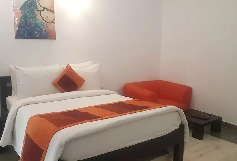 Perhehuone Yhdistettävä, Ratan Villas