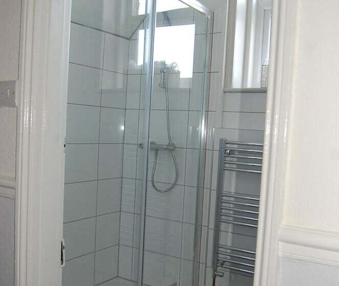 스탠다드 룸, The George B&b