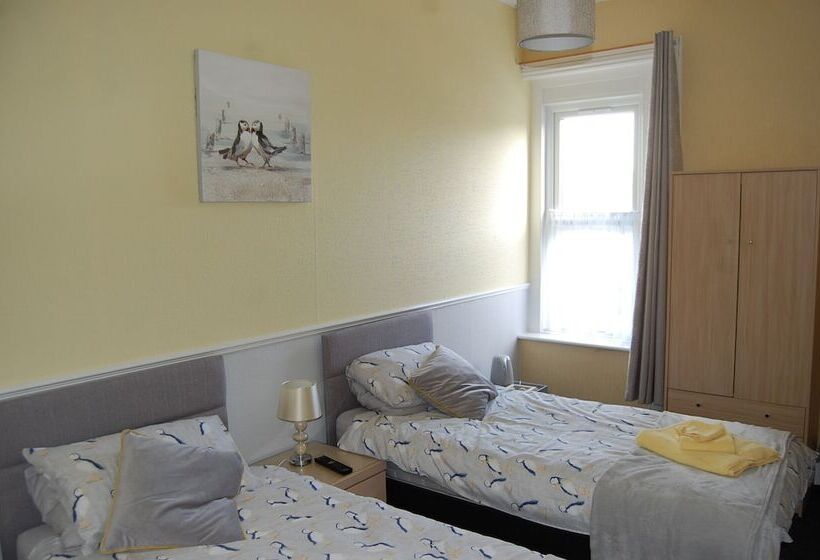 스탠다드 룸 공동 욕실, The George B&b