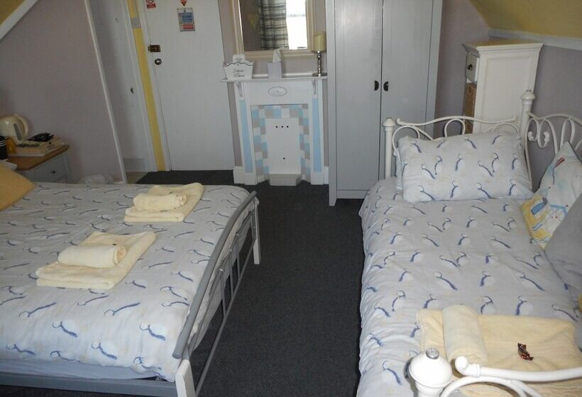 트리플 클래식 룸, The George B&b