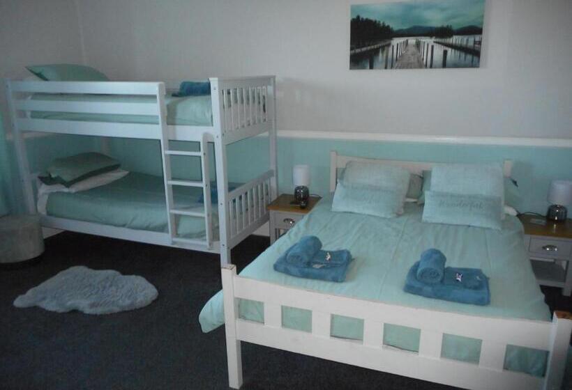 4인용 스탠다드 룸, The George B&b