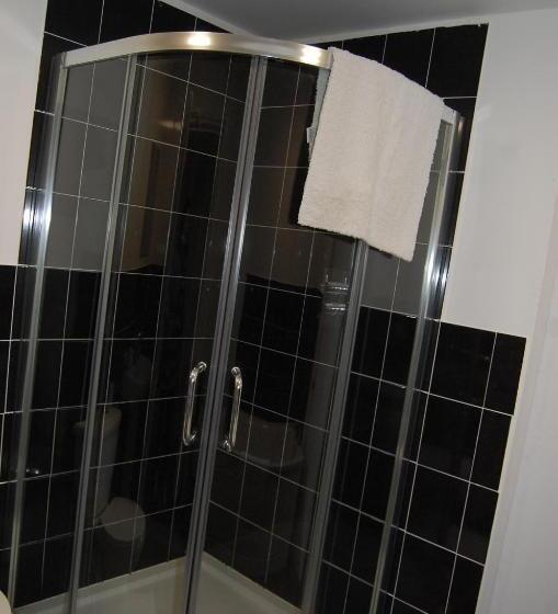 스탠다드 룸 공동 욕실, The George B&b