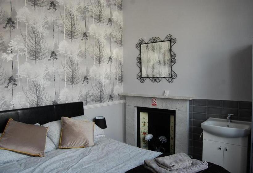 스탠다드 룸 공동 욕실, The George B&b