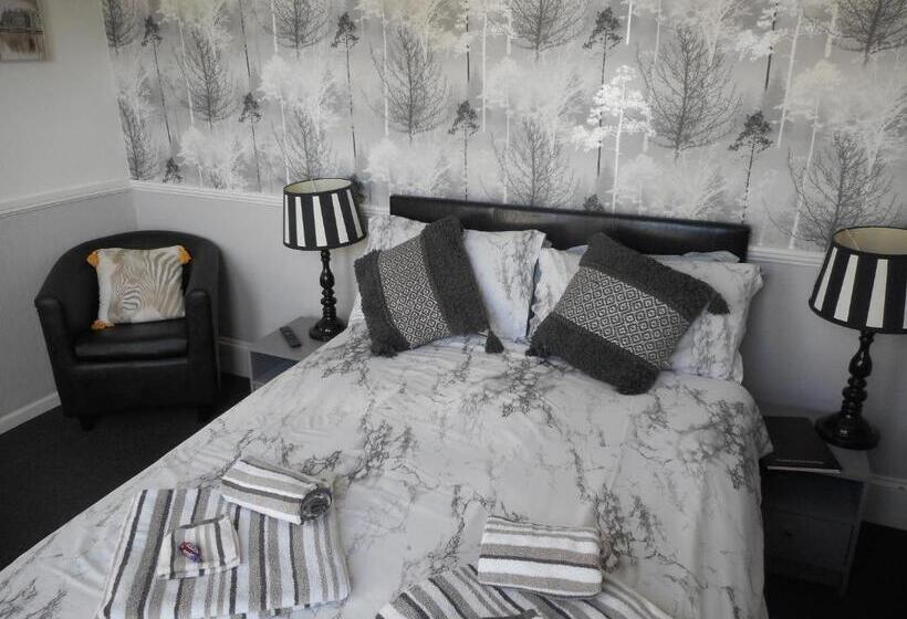 스탠다드 룸 공동 욕실, The George B&b