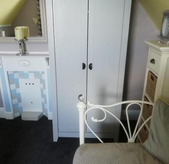 트리플 클래식 룸, The George B&b