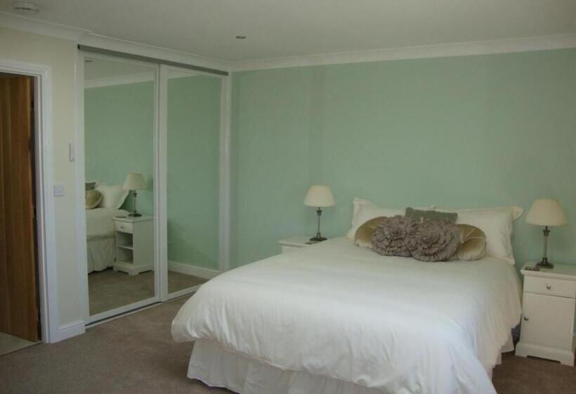 スタンダード4人部屋, The White Horse View B&b