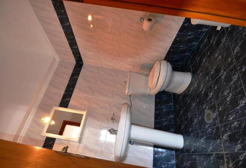 Estudio Estándar, Villa Georgia