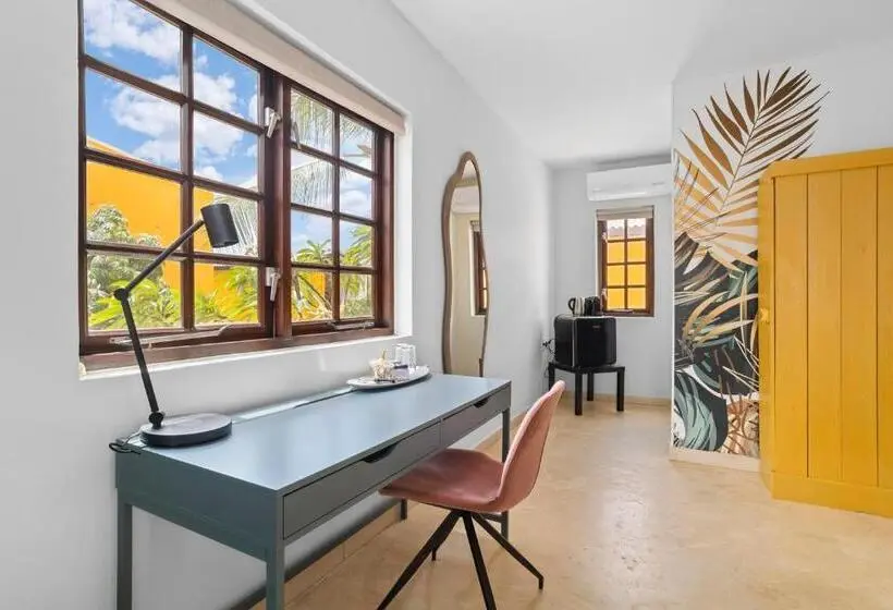 اتاق لوکس با بالکن, Boutique Hotel and Restaurant Wanapa -  Adult Friendly 14 Years+