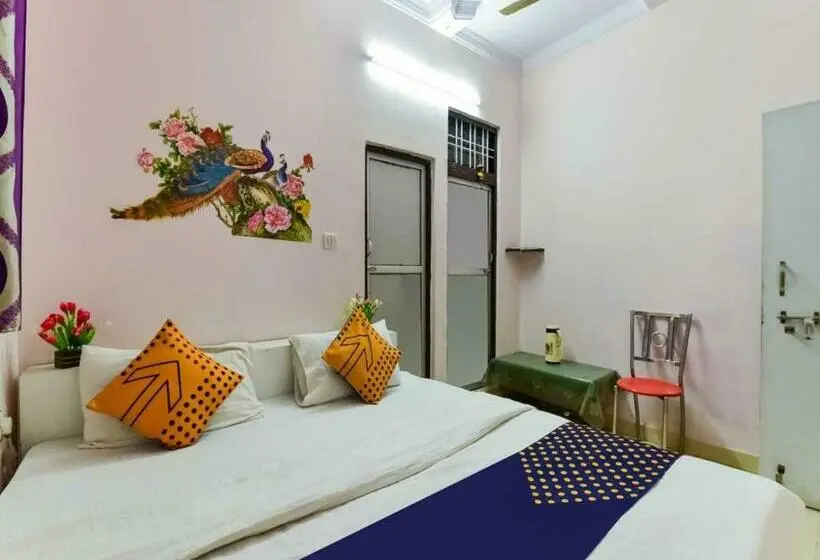 اتاق کلاسیک سه تخته, Flagship Stay Inn