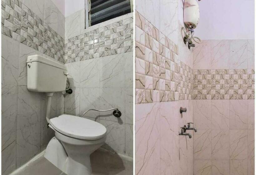 اتاق کلاسیک سه تخته, Flagship Stay Inn