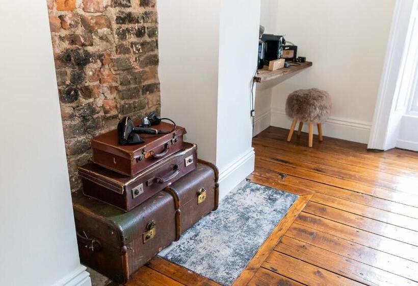 חדר סטנדרט, The Palm