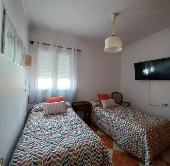 バス共有のスタンダードルーム, Gibraltar Views Guest House