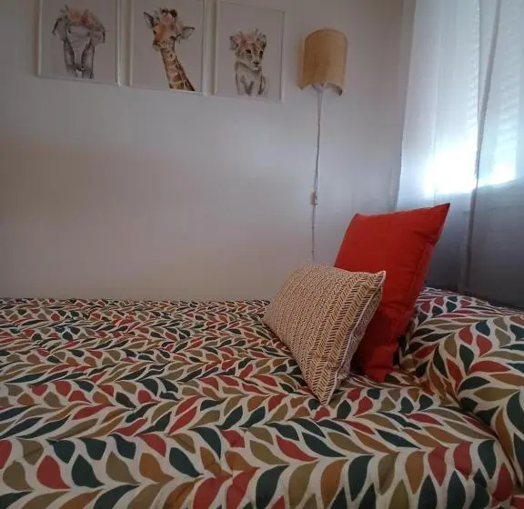 バス共有のスタンダードルーム, Gibraltar Views Guest House