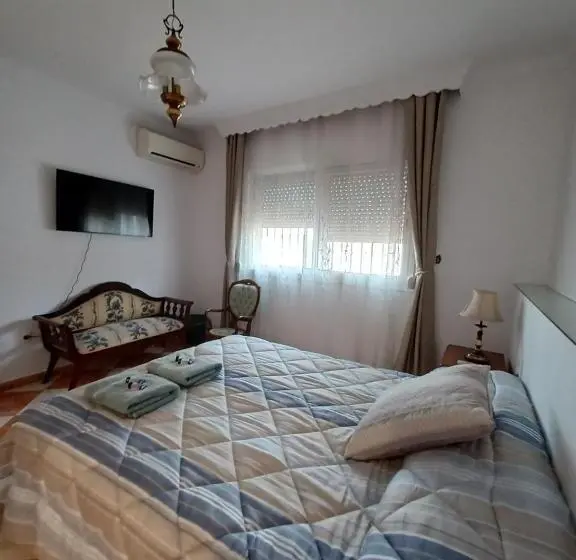スイート, Gibraltar Views Guest House