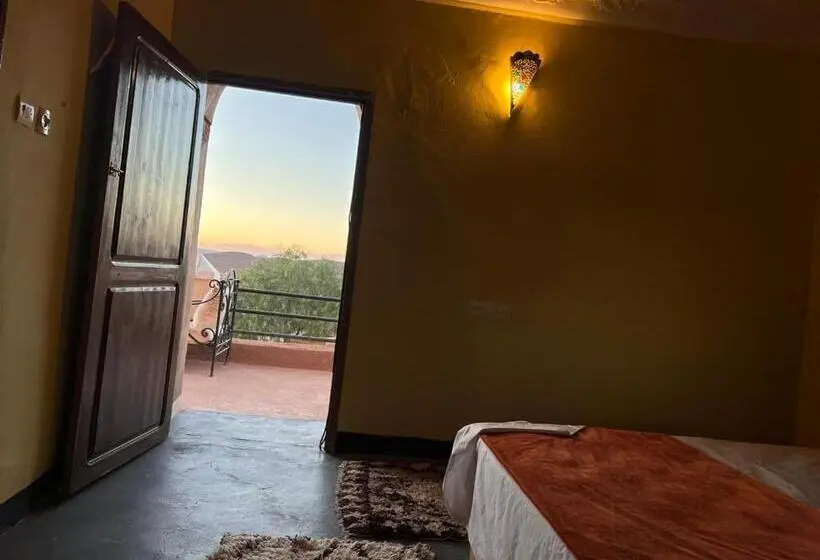 テラス付きスタンダードルーム, Kasbah Tifoultoute