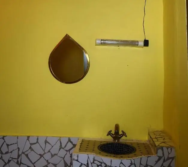 テラス付きスタンダードルーム, Kasbah Tifoultoute