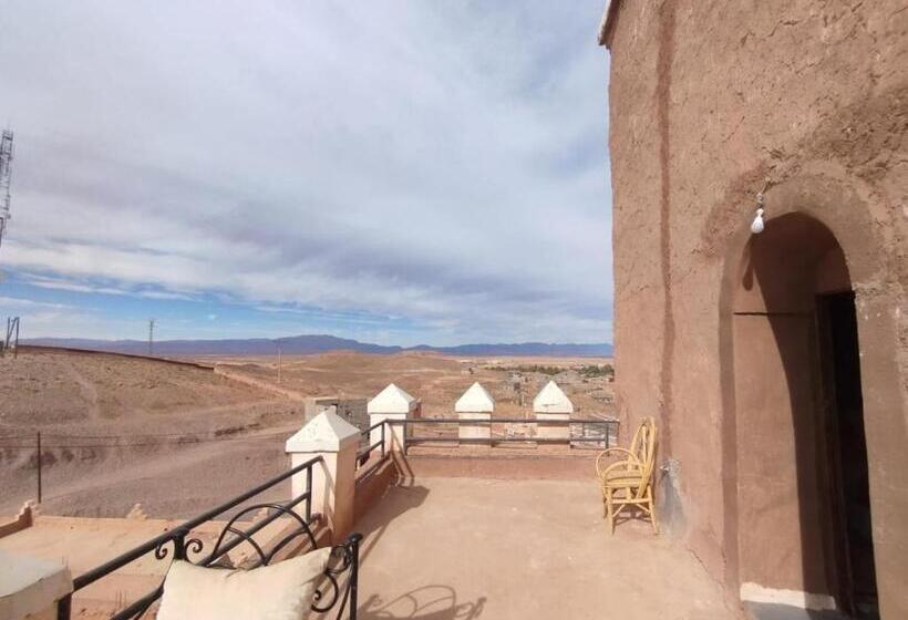غرفة قياسية مزوَّدة بتراس, Kasbah Tifoultoute