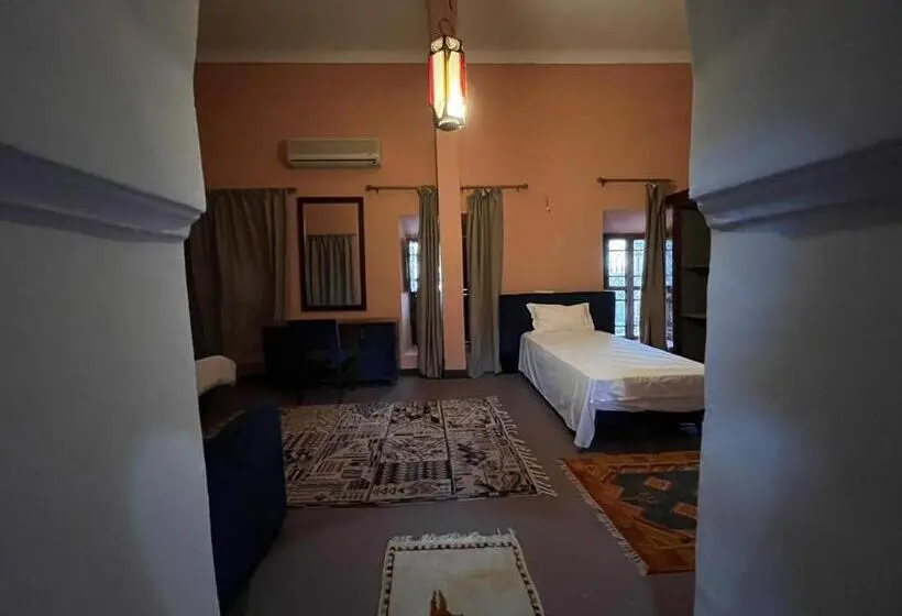 デラックスルーム, Kasbah Tifoultoute