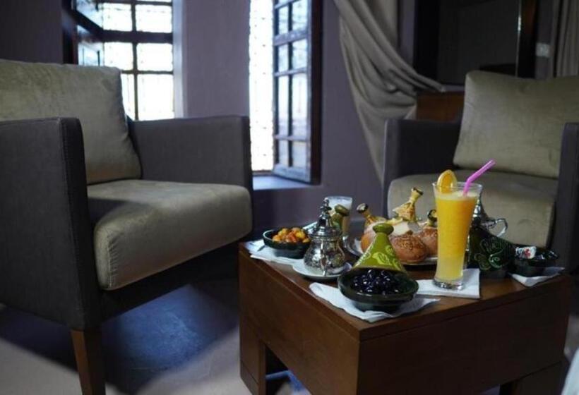 اتاق لوکس, Kasbah Tifoultoute