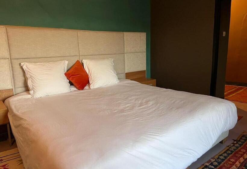 اتاق سوپریور, Kasbah Tifoultoute