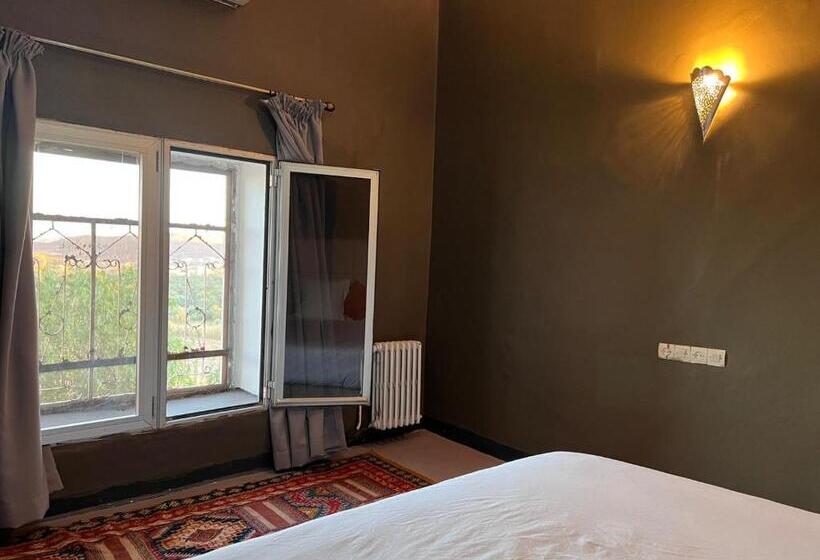 اتاق سوپریور, Kasbah Tifoultoute