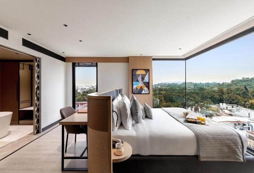 Люкс, Parallel Hotel Udaipur, A Member Of Radisson Individuals