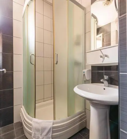 اتاق استاندارد چهار تخته, Villa Sarto