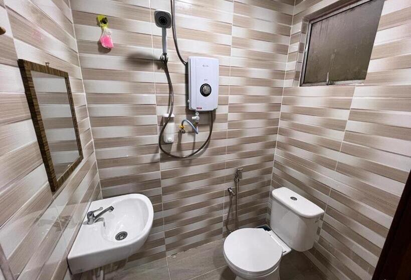 غرفة قياسية سرير كينج, Yasmin