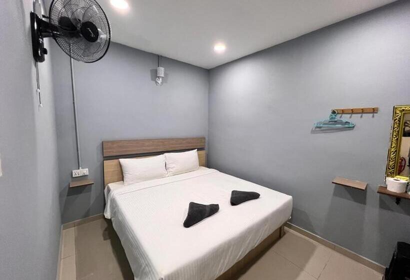 غرفة قياسية سرير كينج, Yasmin