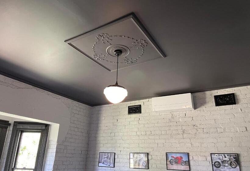 Номер Deluxe, Riders’ Rest Nundle