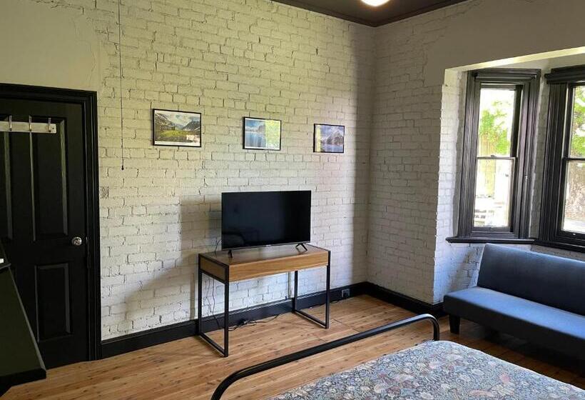 Номер Deluxe, Riders’ Rest Nundle