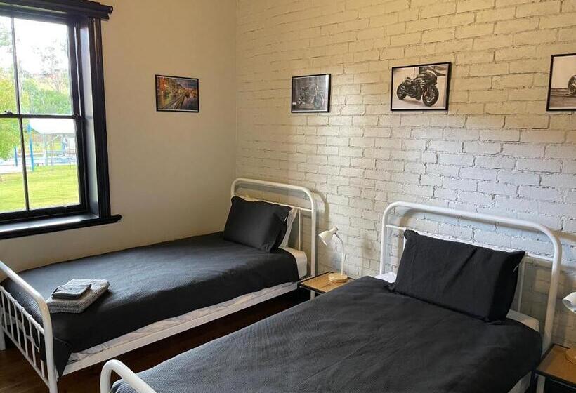 Номер Basic, Riders’ Rest Nundle