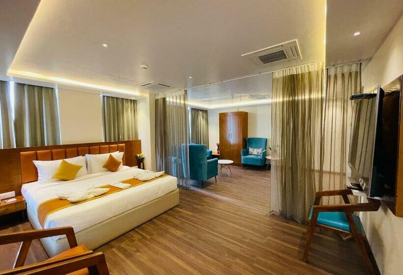 스탠다드 스튜디오, Quality Inn Rockwell Grand, Bangalore