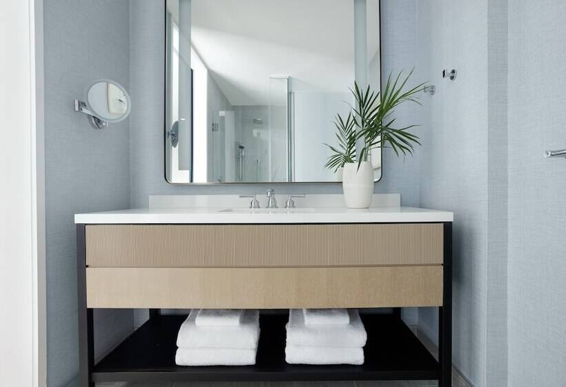 장애인을 위한 스탠다드 룸, Kimpton   The Forum Hotel, An Ihg