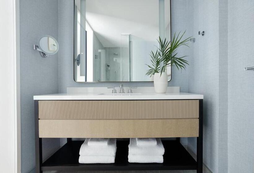 장애인을 위한 스탠다드 룸, Kimpton   The Forum Hotel, An Ihg