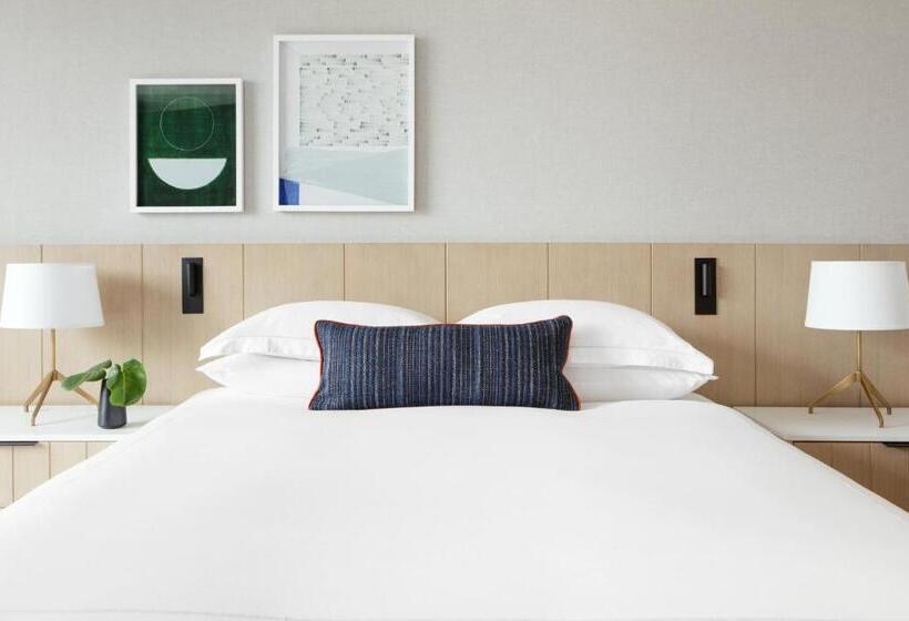 발코니가 있는 프리미엄 룸, Kimpton   The Forum Hotel, An Ihg