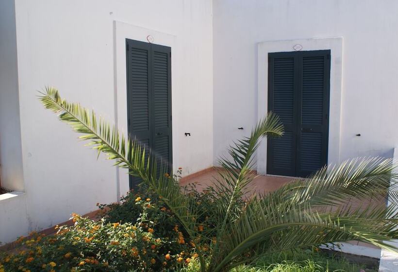 غرفة ديلوكس رباعية, Leuca Twentys