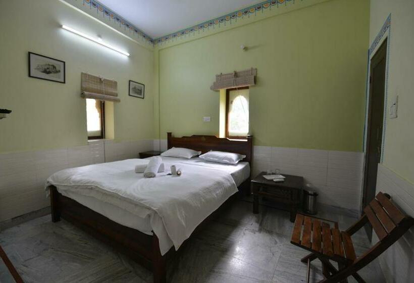 디럭스 룸, Bawarri Haveli