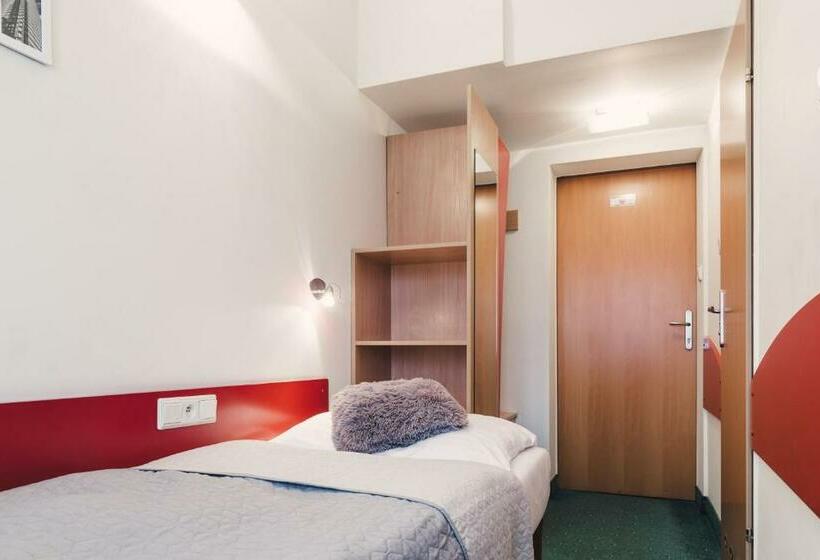 اتاق استاندارد یک نفره, Ondraszek