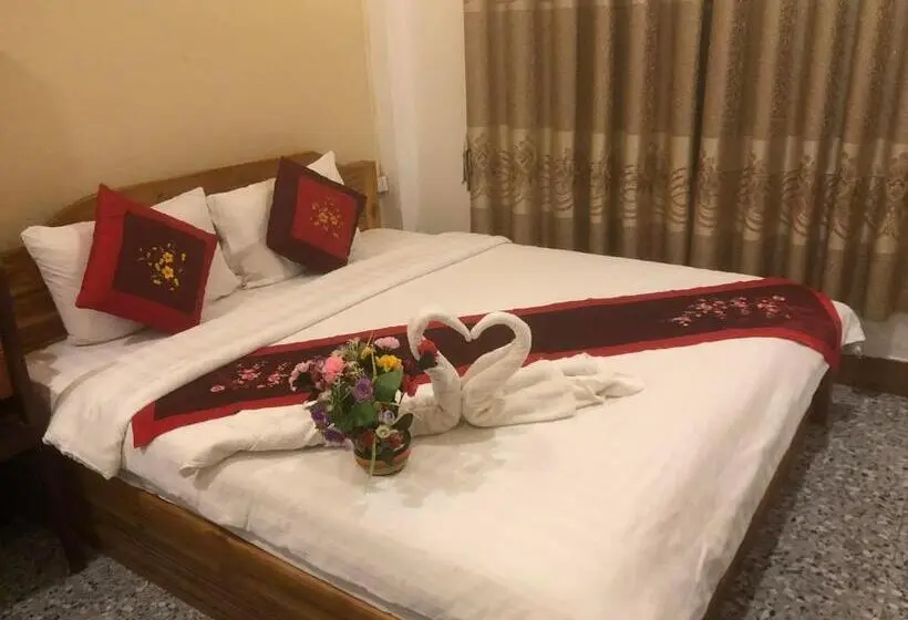 バルコニー付きデラックスルーム, Luang Prabang Rosie Place