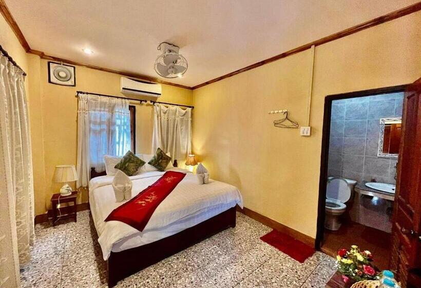 חדר דלוקס עם מרפסת, Luang Prabang Rosie Place