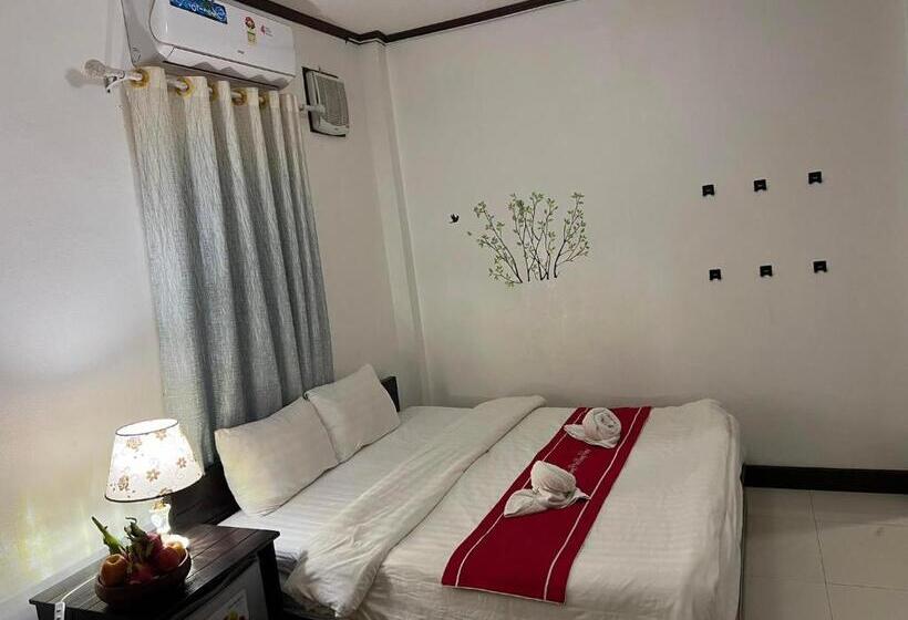 スーペリアールーム, Luang Prabang Rosie Place