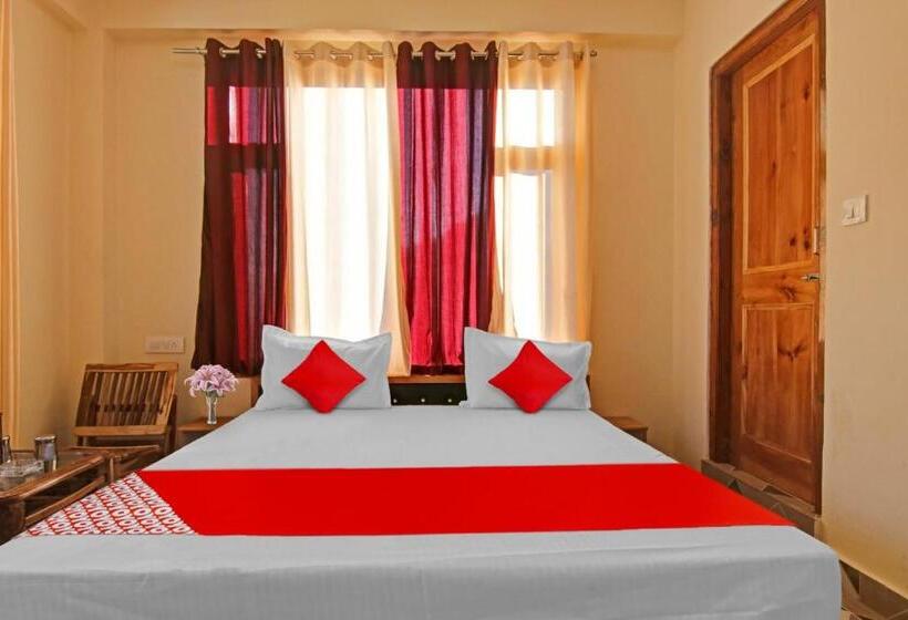 اتاق کلاسیک سه تخته, Spot On  River View