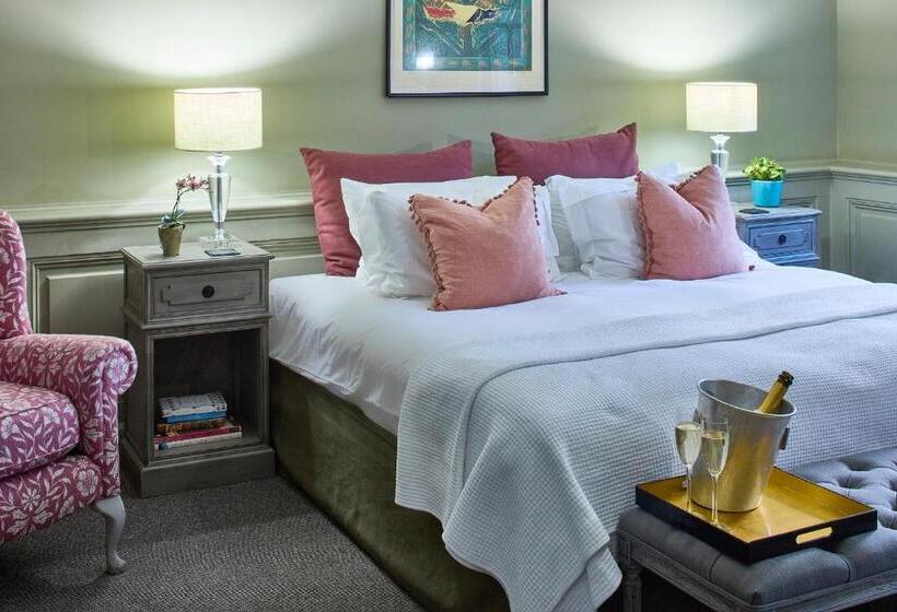 수피리어 룸, The Mistley Thorn