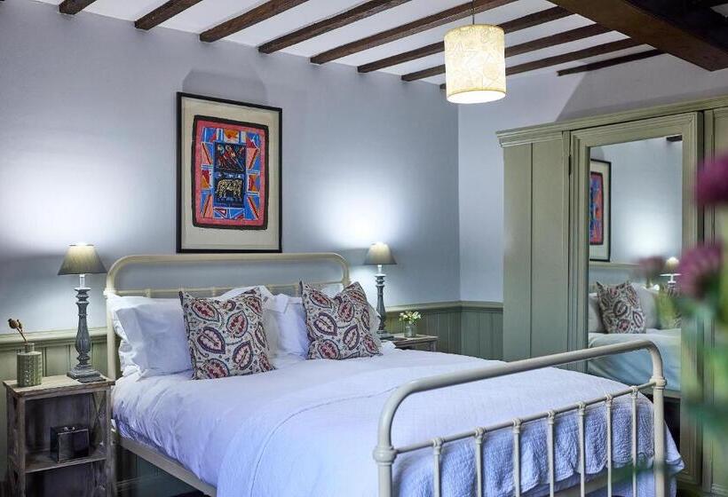 스탠다드 룸, The Mistley Thorn