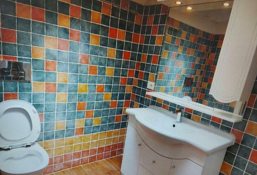 اتاق استاندارد سه نفره, Benedetto Cairoli Guest House