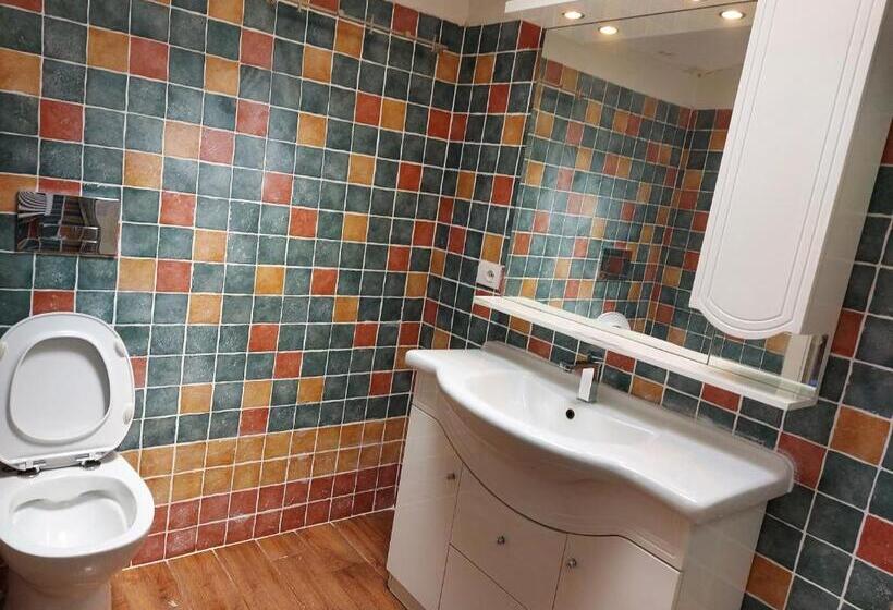 اتاق استاندارد سه نفره, Benedetto Cairoli Guest House