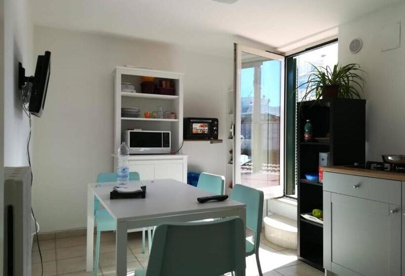 اتاق استاندارد, Benedetto Cairoli Guest House