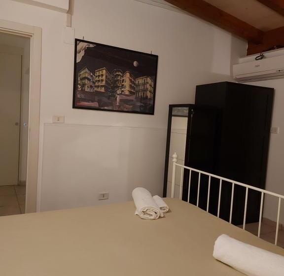 Standard room with outdoor bath, Benedetto Cairoli Guest House