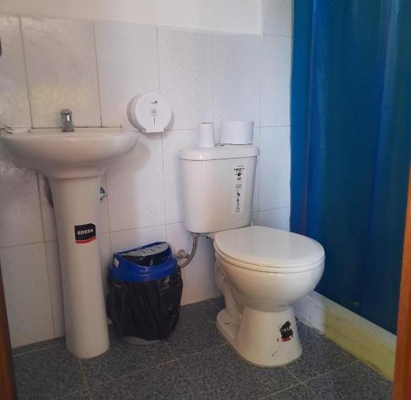 Economy Triple Room, Sendero De Las Aves